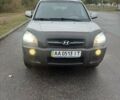 Сірий Хендай Туксон, об'ємом двигуна 1.98 л та пробігом 255 тис. км за 7000 $, фото 1 на Automoto.ua