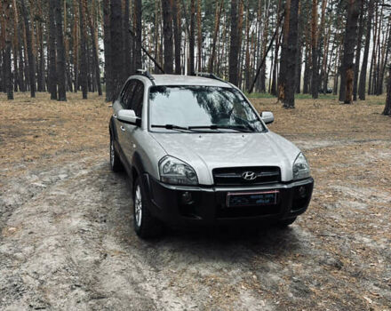 Сірий Хендай Туксон, об'ємом двигуна 1.98 л та пробігом 186 тис. км за 8200 $, фото 25 на Automoto.ua