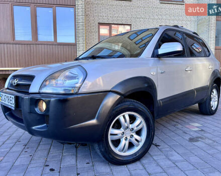 Сірий Хендай Туксон, об'ємом двигуна 2 л та пробігом 215 тис. км за 7350 $, фото 13 на Automoto.ua