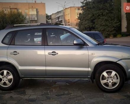Сірий Хендай Туксон, об'ємом двигуна 2 л та пробігом 207 тис. км за 8700 $, фото 7 на Automoto.ua