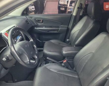 Хендай Туксон 2006 в Тячеве на Automoto.ua Серый Хендай Туксон, объемом двигателя 1.98 л и пробегом 192 тыс. км за 6950 $, фото 12 на Automoto.ua