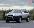 Серый Хендай Туксон, объемом двигателя 2 л и пробегом 296 тыс. км за 7800 $, фото 11 на Automoto.ua