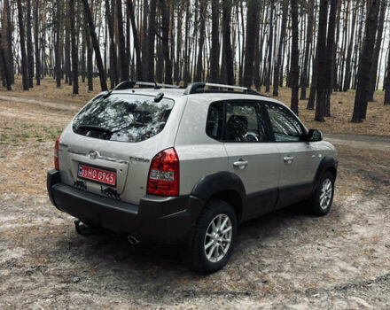 Сірий Хендай Туксон, об'ємом двигуна 1.98 л та пробігом 186 тис. км за 8200 $, фото 27 на Automoto.ua