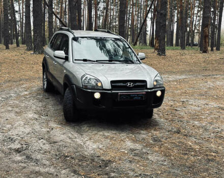 Сірий Хендай Туксон, об'ємом двигуна 1.98 л та пробігом 186 тис. км за 8200 $, фото 13 на Automoto.ua