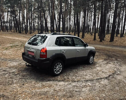 Сірий Хендай Туксон, об'ємом двигуна 1.98 л та пробігом 186 тис. км за 8200 $, фото 15 на Automoto.ua