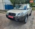 Сірий Хендай Туксон, об'ємом двигуна 2 л та пробігом 197 тис. км за 7800 $, фото 26 на Automoto.ua