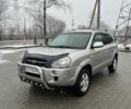 Сірий Хендай Туксон, об'ємом двигуна 2 л та пробігом 241 тис. км за 6700 $, фото 2 на Automoto.ua