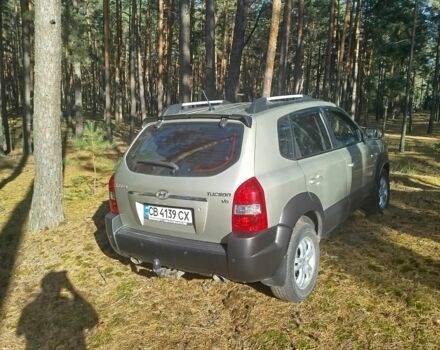 Хендай Туксон 2006 в Носовке на Automoto.ua Серый Хендай Туксон, объемом двигателя 2.7 л и пробегом 211 тыс. км за 7500 $, фото 1 на Automoto.ua