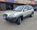 Серый Хендай Туксон, объемом двигателя 2 л и пробегом 210 тыс. км за 7000 $, фото 5 на Automoto.ua