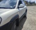 Сірий Хендай Туксон, об'ємом двигуна 2 л та пробігом 248 тис. км за 7199 $, фото 5 на Automoto.ua