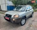 Сірий Хендай Туксон, об'ємом двигуна 2 л та пробігом 197 тис. км за 7800 $, фото 115 на Automoto.ua