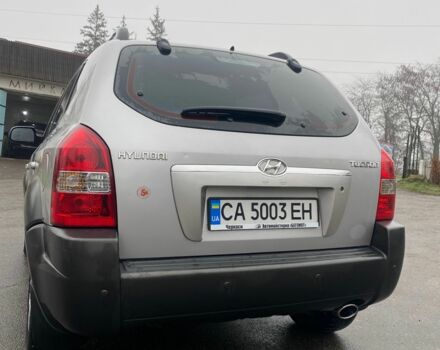 Серый Хендай Туксон, объемом двигателя 2 л и пробегом 189 тыс. км за 6700 $, фото 5 на Automoto.ua