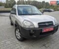 Серый Хендай Туксон, объемом двигателя 1.98 л и пробегом 168 тыс. км за 7500 $, фото 1 на Automoto.ua
