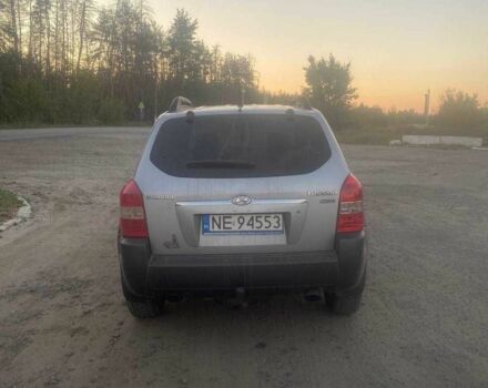 Сірий Хендай Туксон, об'ємом двигуна 2 л та пробігом 263 тис. км за 3700 $, фото 6 на Automoto.ua