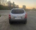 Сірий Хендай Туксон, об'ємом двигуна 2 л та пробігом 263 тис. км за 3700 $, фото 6 на Automoto.ua