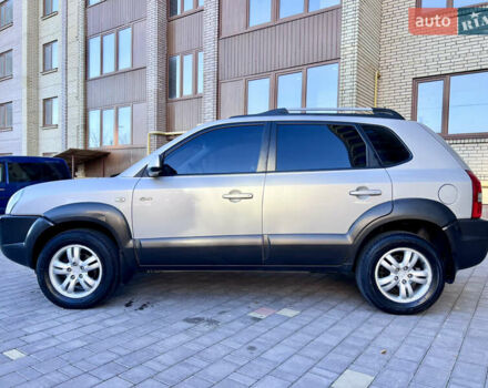 Сірий Хендай Туксон, об'ємом двигуна 2 л та пробігом 215 тис. км за 7350 $, фото 11 на Automoto.ua