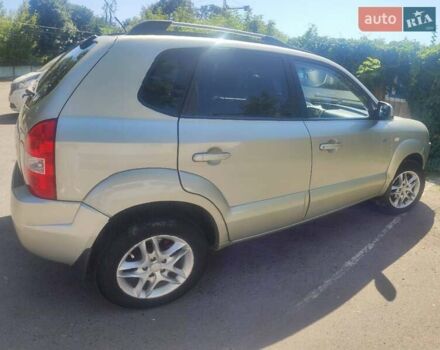 Сірий Хендай Туксон, об'ємом двигуна 2 л та пробігом 297 тис. км за 7300 $, фото 10 на Automoto.ua