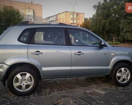 Сірий Хендай Туксон, об'ємом двигуна 2 л та пробігом 207 тис. км за 8700 $, фото 17 на Automoto.ua