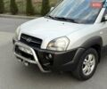 Серый Хендай Туксон, объемом двигателя 2 л и пробегом 296 тыс. км за 7800 $, фото 14 на Automoto.ua