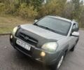 Сірий Хендай Туксон, об'ємом двигуна 1.98 л та пробігом 255 тис. км за 7000 $, фото 4 на Automoto.ua