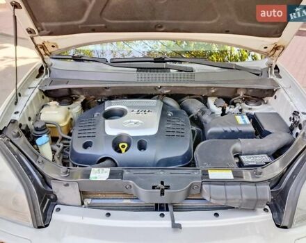 Сірий Хендай Туксон, об'ємом двигуна 2 л та пробігом 277 тис. км за 8000 $, фото 8 на Automoto.ua