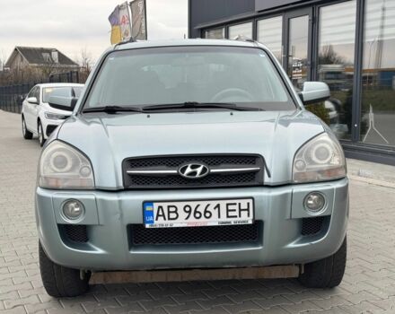 Сірий Хендай Туксон, об'ємом двигуна 2 л та пробігом 240 тис. км за 7500 $, фото 5 на Automoto.ua