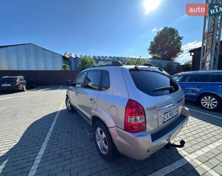 Сірий Хендай Туксон, об'ємом двигуна 1.98 л та пробігом 227 тис. км за 7500 $, фото 2 на Automoto.ua