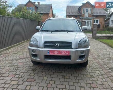 Серый Хендай Туксон, объемом двигателя 2 л и пробегом 224 тыс. км за 6900 $, фото 8 на Automoto.ua