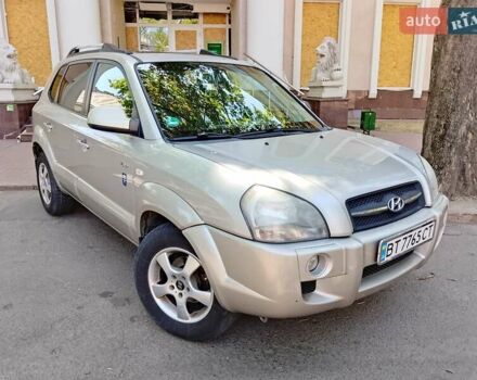 Сірий Хендай Туксон, об'ємом двигуна 2 л та пробігом 277 тис. км за 8000 $, фото 7 на Automoto.ua