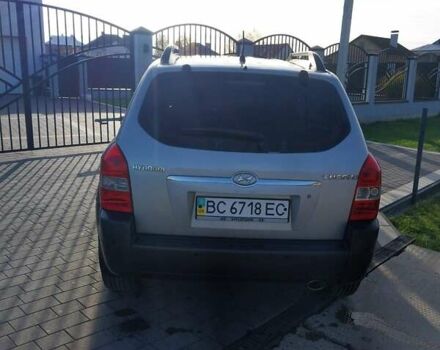 Хендай Туксон 2006 в Бродах на Automoto.ua Серый Хендай Туксон, объемом двигателя 1.98 л и пробегом 215 тыс. км за 6300 $, фото 13 на Automoto.ua