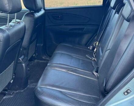 Хендай Туксон 2006 у Фастове на Automoto.ua Сірий Хендай Туксон, об'ємом двигуна 1.9 л та пробігом 311 тис. км за 2000 $, фото 5 на Automoto.ua