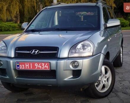 Сірий Хендай Туксон, об'ємом двигуна 2 л та пробігом 207 тис. км за 8700 $, фото 27 на Automoto.ua