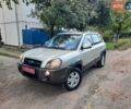 Сірий Хендай Туксон, об'ємом двигуна 2 л та пробігом 197 тис. км за 7800 $, фото 109 на Automoto.ua