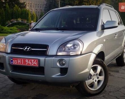 Сірий Хендай Туксон, об'ємом двигуна 2 л та пробігом 207 тис. км за 8700 $, фото 4 на Automoto.ua