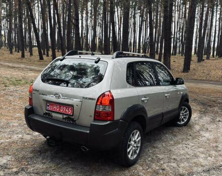 Сірий Хендай Туксон, об'ємом двигуна 1.98 л та пробігом 186 тис. км за 8200 $, фото 17 на Automoto.ua