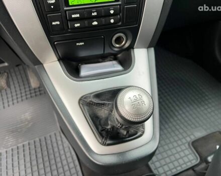 Сірий Хендай Туксон, об'ємом двигуна 2 л та пробігом 263 тис. км за 7440 $, фото 27 на Automoto.ua