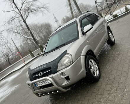 Сірий Хендай Туксон, об'ємом двигуна 1.99 л та пробігом 252 тис. км за 6700 $, фото 2 на Automoto.ua