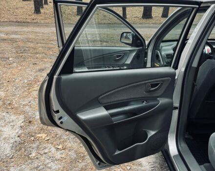 Хендай Туксон 2006 в Харькове на Automoto.ua Серый Хендай Туксон, объемом двигателя 2 л и пробегом 186 тыс. км за 8000 $, фото 19 на Automoto.ua