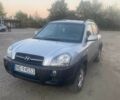 Сірий Хендай Туксон, об'ємом двигуна 2 л та пробігом 263 тис. км за 3700 $, фото 1 на Automoto.ua