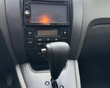 Сірий Хендай Туксон, об'ємом двигуна 2 л та пробігом 240 тис. км за 7500 $, фото 10 на Automoto.ua