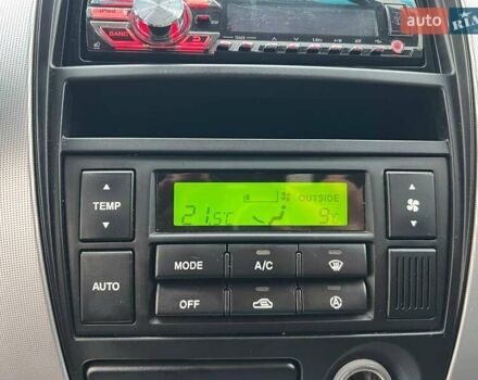 Серый Хендай Туксон, объемом двигателя 2 л и пробегом 263 тыс. км за 7440 $, фото 26 на Automoto.ua