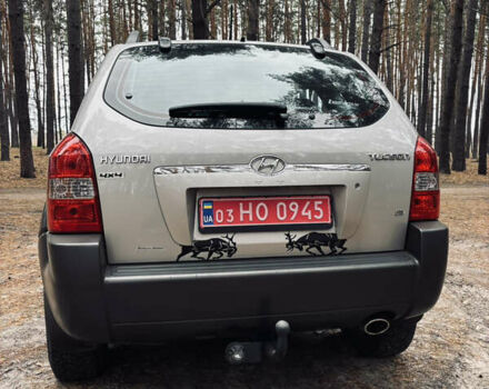 Сірий Хендай Туксон, об'ємом двигуна 1.98 л та пробігом 186 тис. км за 8200 $, фото 21 на Automoto.ua
