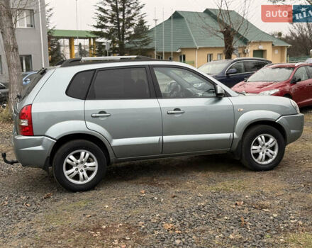 Серый Хендай Туксон, объемом двигателя 2 л и пробегом 231 тыс. км за 6999 $, фото 9 на Automoto.ua