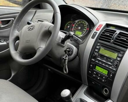 Хендай Туксон 2006 в Киеве на Automoto.ua Серый Хендай Туксон, объемом двигателя 1.98 л и пробегом 198 тыс. км за 7100 $, фото 24 на Automoto.ua