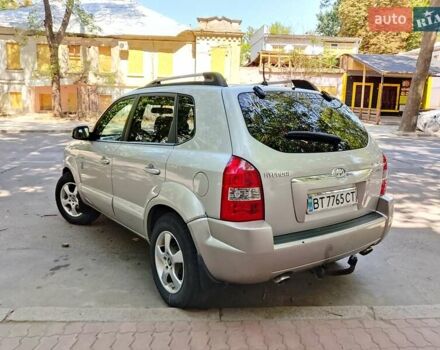 Сірий Хендай Туксон, об'ємом двигуна 2 л та пробігом 277 тис. км за 8000 $, фото 1 на Automoto.ua