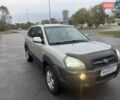 Сірий Хендай Туксон, об'ємом двигуна 1.98 л та пробігом 255 тис. км за 7000 $, фото 5 на Automoto.ua