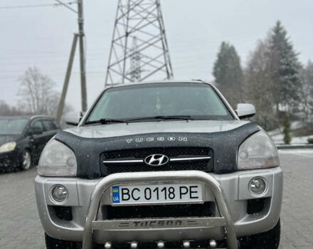 Сірий Хендай Туксон, об'ємом двигуна 1.99 л та пробігом 252 тис. км за 6700 $, фото 19 на Automoto.ua