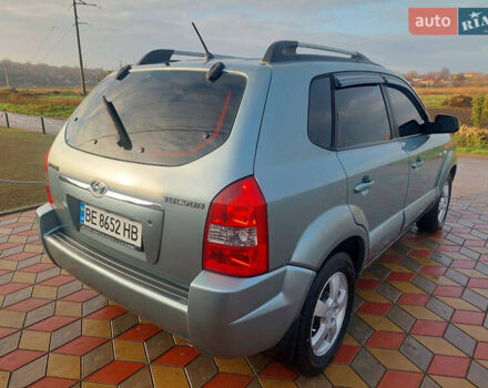 Сірий Хендай Туксон, об'ємом двигуна 1.98 л та пробігом 175 тис. км за 6250 $, фото 3 на Automoto.ua