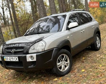 Хендай Туксон 2006 в Киеве на Automoto.ua Серый Хендай Туксон, объемом двигателя 1.98 л и пробегом 198 тыс. км за 7100 $, фото 4 на Automoto.ua