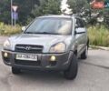 Серый Хендай Туксон, объемом двигателя 1.98 л и пробегом 260 тыс. км за 6800 $, фото 12 на Automoto.ua